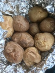 Baked baby potatoes, for snacking