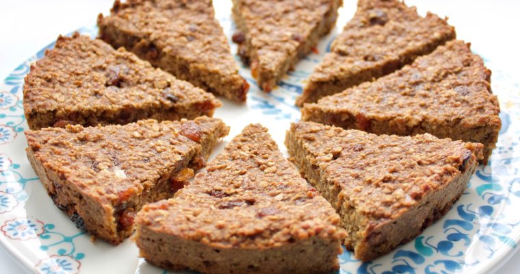 Banana Peanut Butter Flapjacks (6 ingredients, Vegan, Gluten-Free, One-Bowl!)